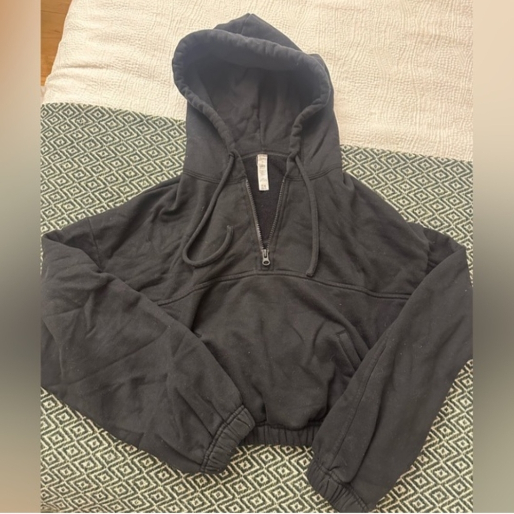 ALO Yoga Crop Black Hoodie